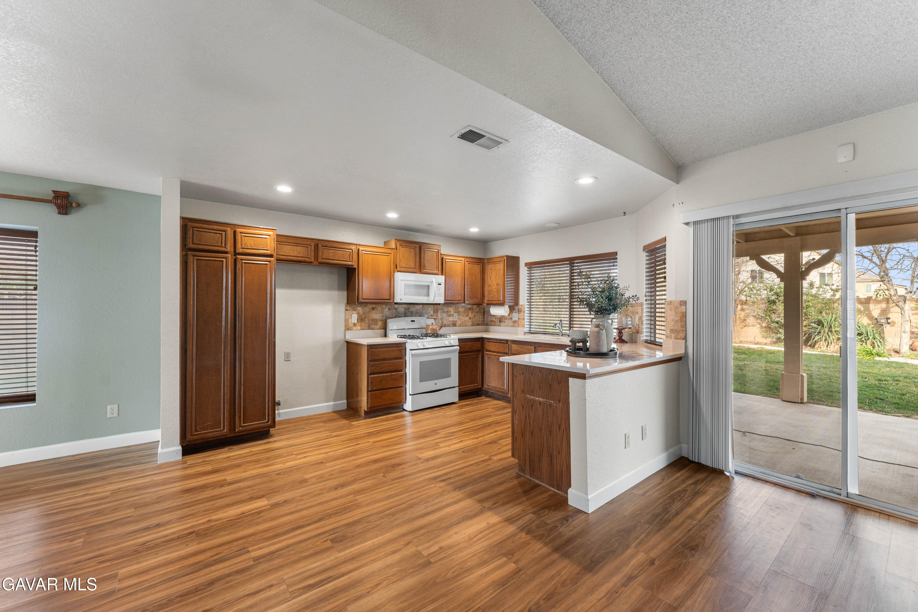 44108 Countryside Drive Lancaster, CA 93536 - Photo 26 of 55 Countryside-26