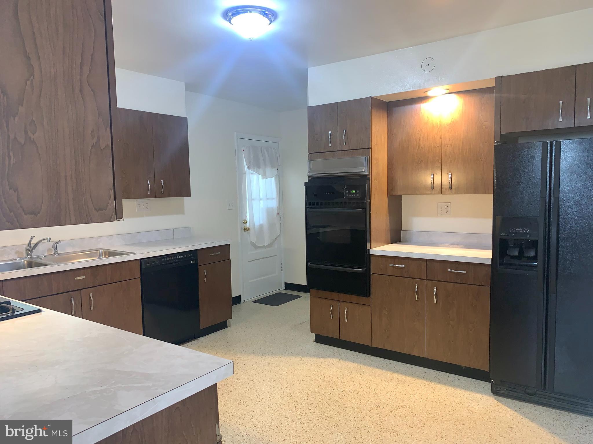 1204 Ridgeshire Road Baltimore, MD 21222 - Photo 15 of 55
