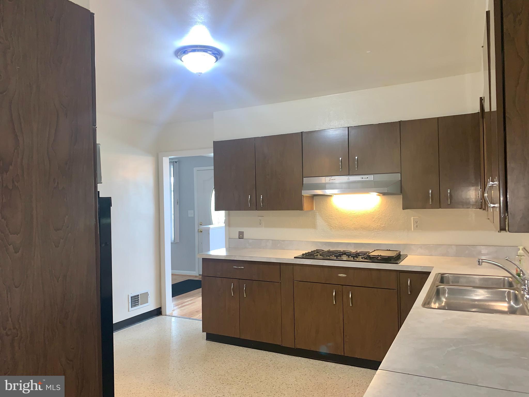1204 Ridgeshire Road Baltimore, MD 21222 - Photo 17 of 55