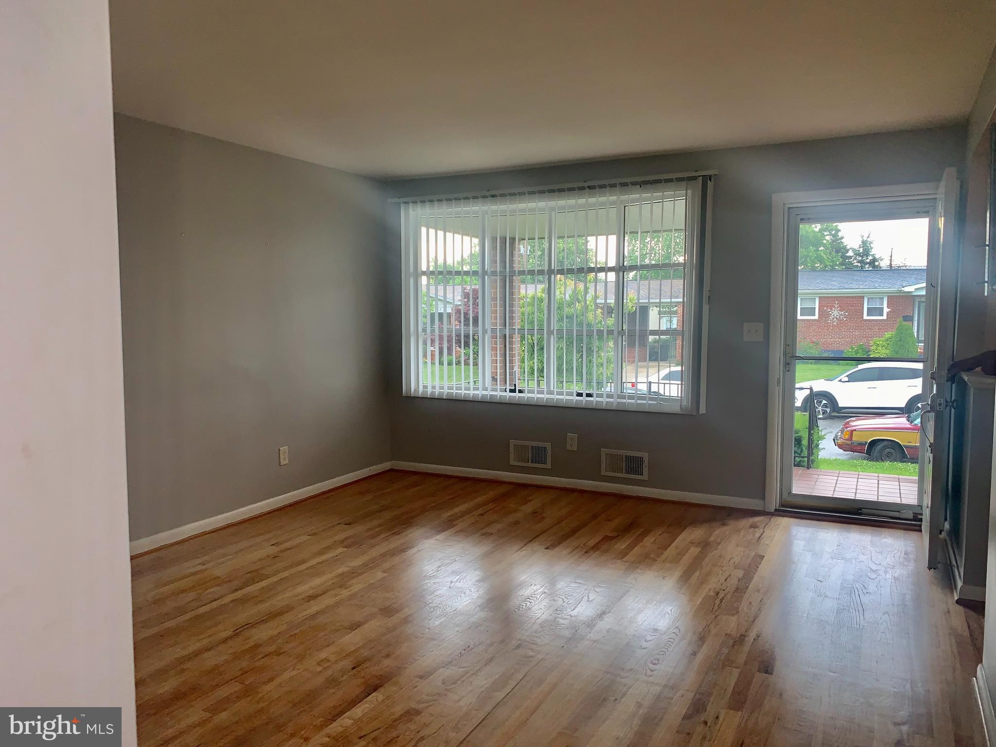 1204 Ridgeshire Road Baltimore, MD 21222 - Photo 7 of 55