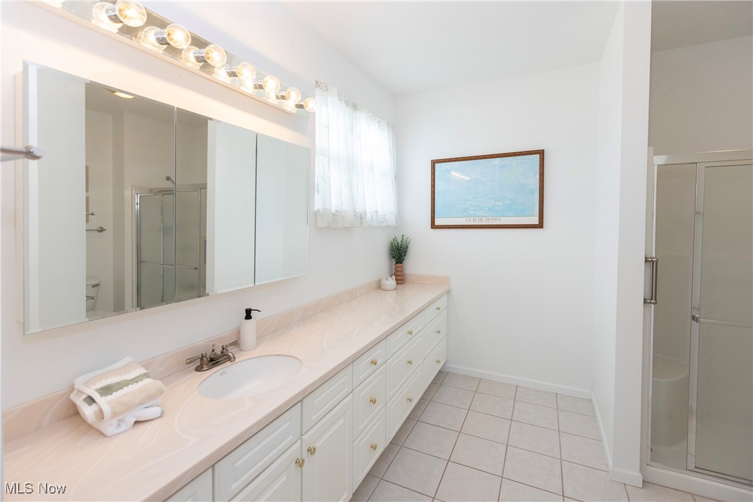 2358 Roxbury Road Avon, OH 44011 - Photo 23 of 50 Features a window that opens!