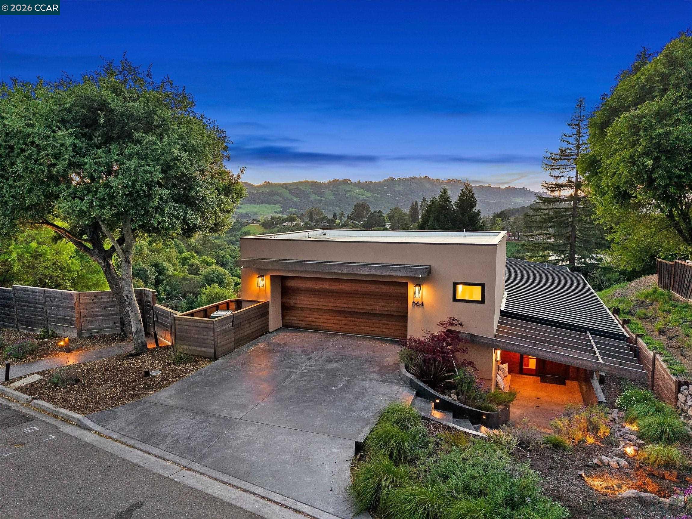 564 Tahos Road Orinda, CA 94563 - Photo 2 of 60