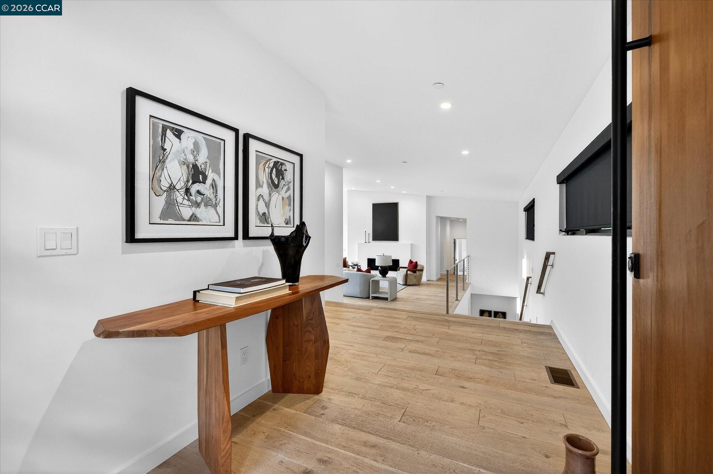 564 Tahos Road Orinda, CA 94563 - Photo 4 of 60