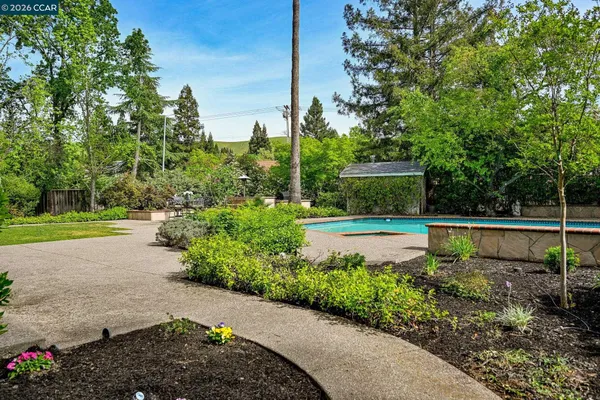 $2,215,000 | 661 Derbyshire Place, Danville, CA 94526