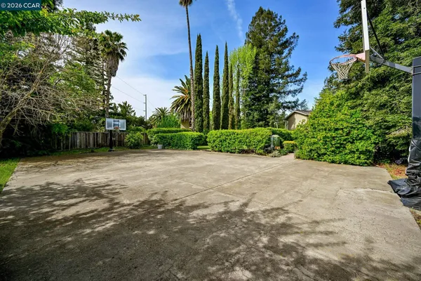 $2,215,000 | 661 Derbyshire Place, Danville, CA 94526