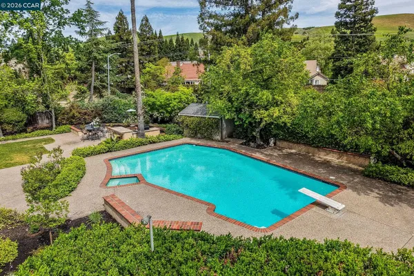 $2,215,000 | 661 Derbyshire Place, Danville, CA 94526