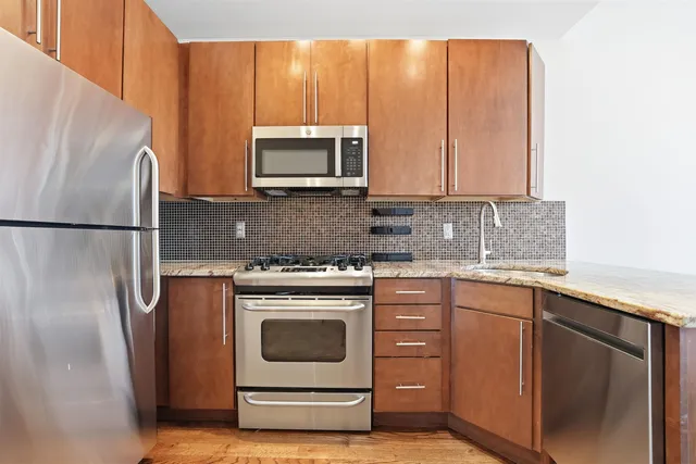 $3,000 | 405 4th Street, Unit 1A, Hoboken, NJ 07030