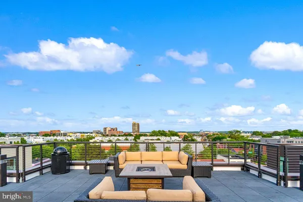 $2,819 | 701 North Henry Street, Unit 213, Alexandria, VA 22314