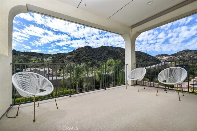 $2,075,000 | 23942 Schoenborn Street, West Hills, CA 91304