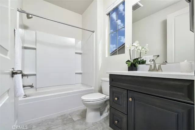 $2,075,000 | 23942 Schoenborn Street, West Hills, CA 91304