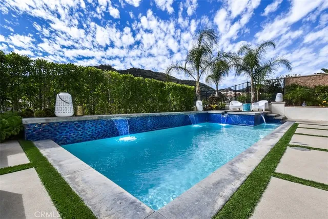 $2,075,000 | 23942 Schoenborn Street, West Hills, CA 91304