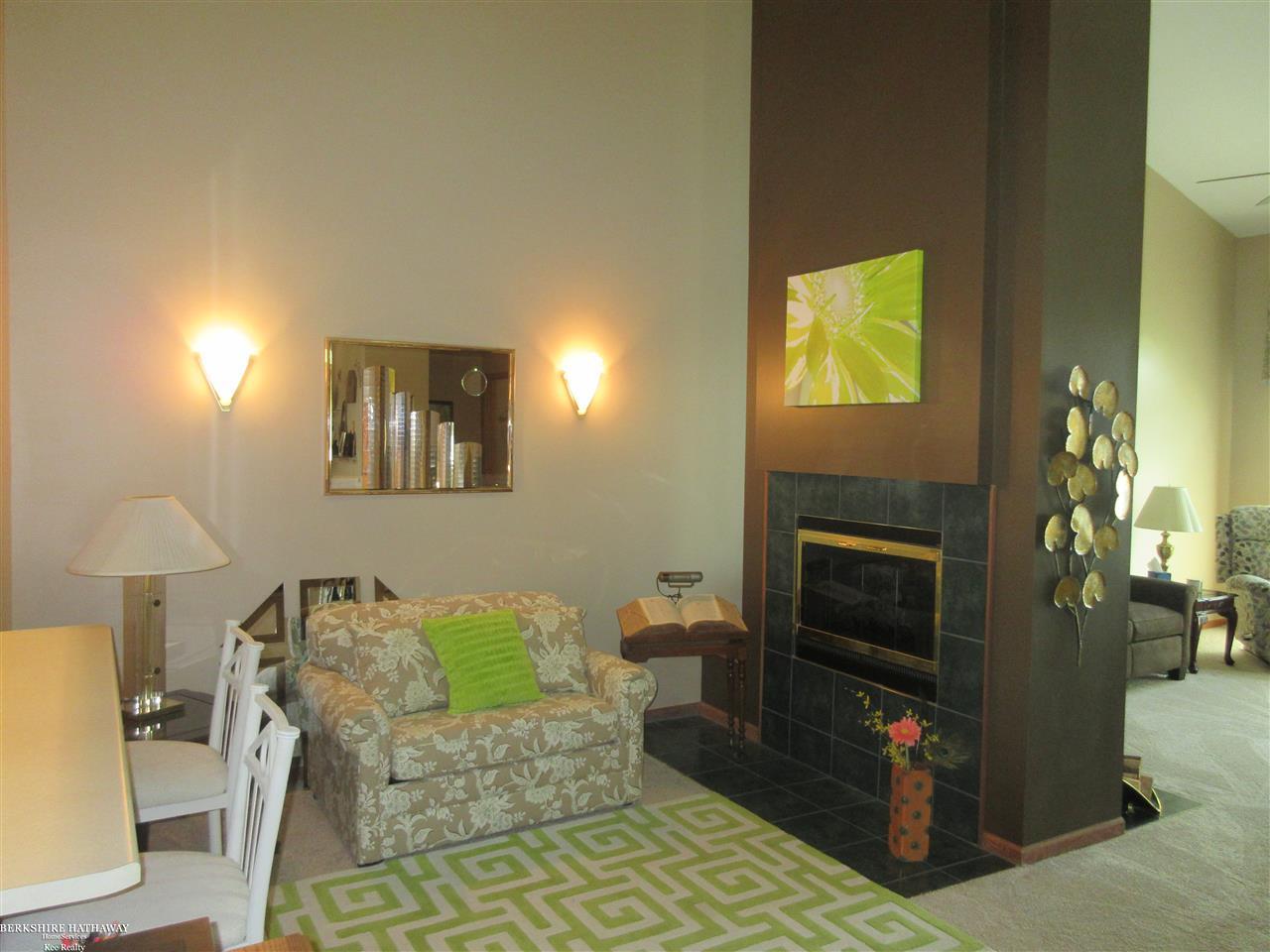 16752 Fieldstone Macomb, MI 48042 - Photo 11 of 29 Or extra seating space.