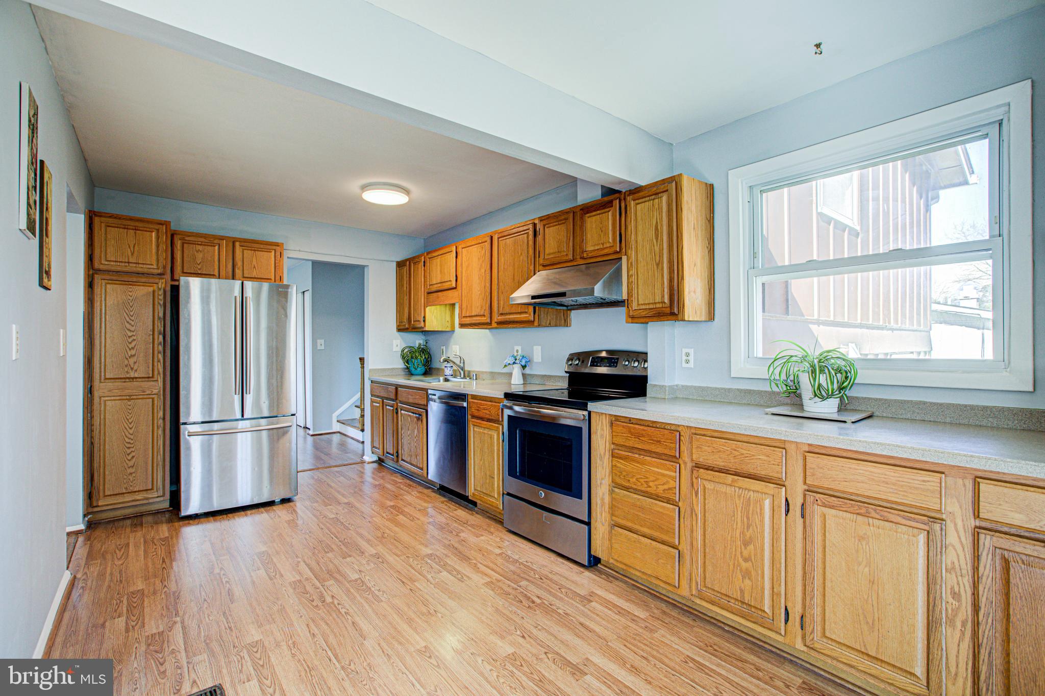 6025 Frontier Drive Springfield, VA 22150 - Photo 20 of 49 KITCHEN
