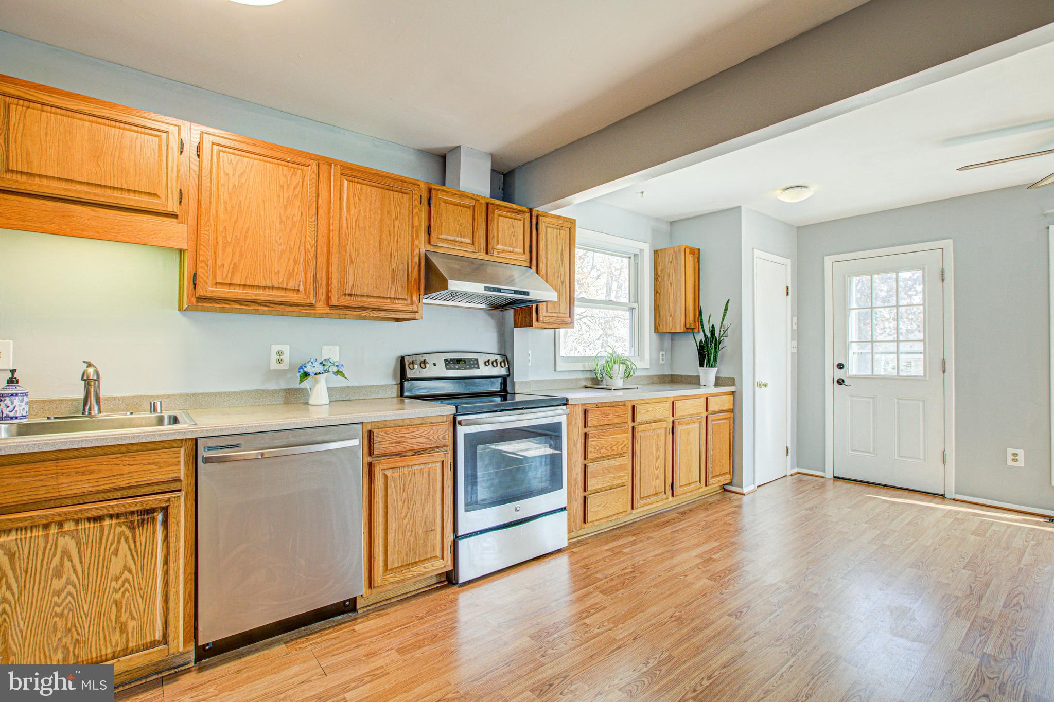 6025 Frontier Drive Springfield, VA 22150 - Photo 23 of 49