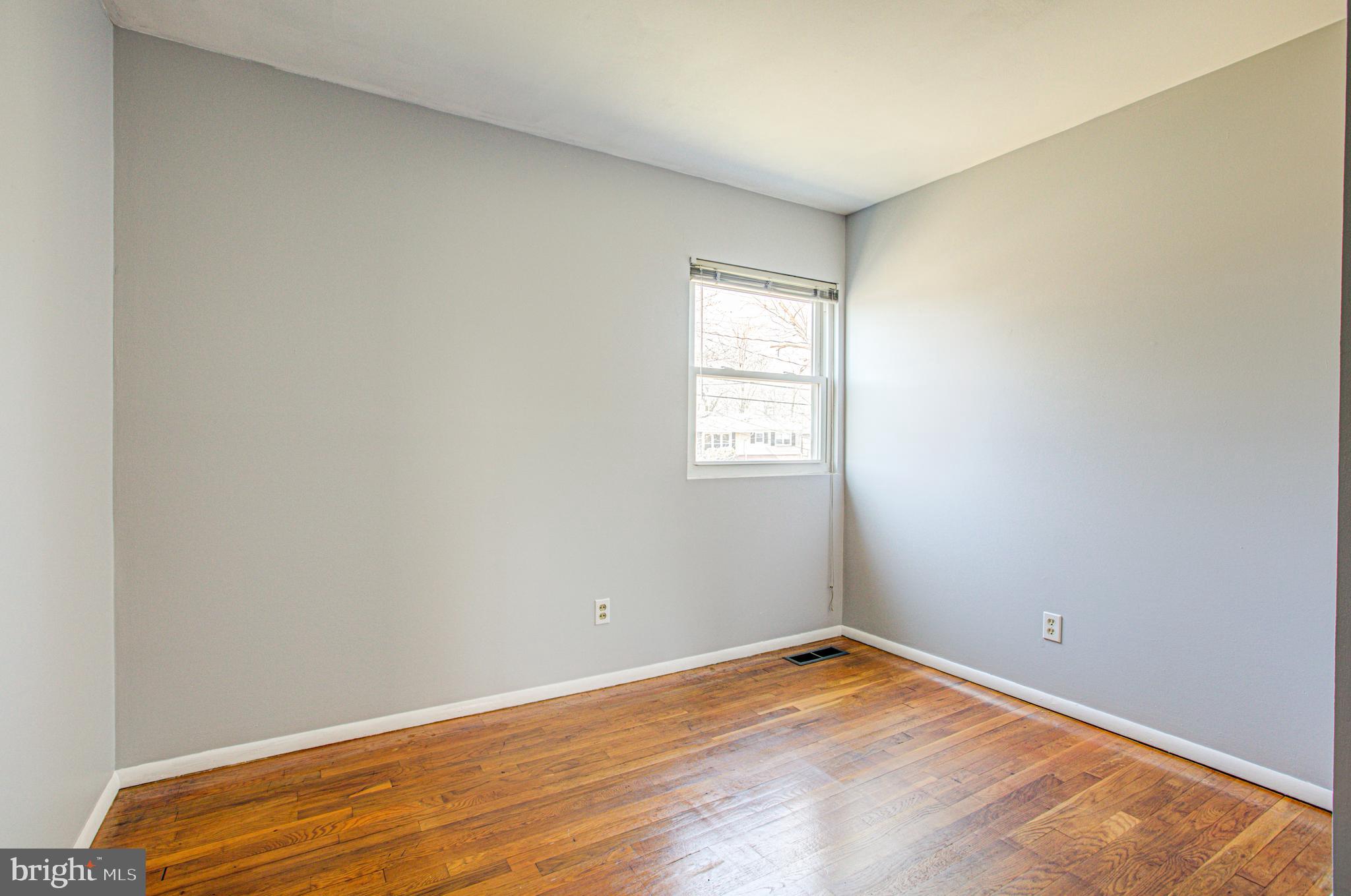 6025 Frontier Drive Springfield, VA 22150 - Photo 31 of 49 Bed Room 1