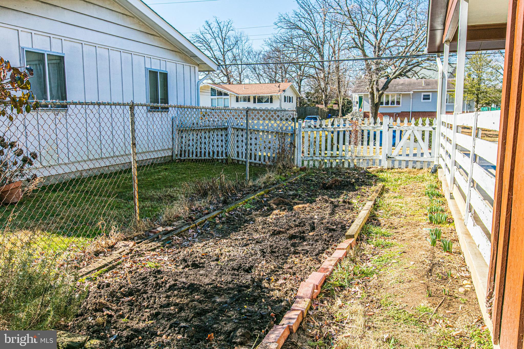 6025 Frontier Drive Springfield, VA 22150 - Photo 48 of 49 Kitchen Garden