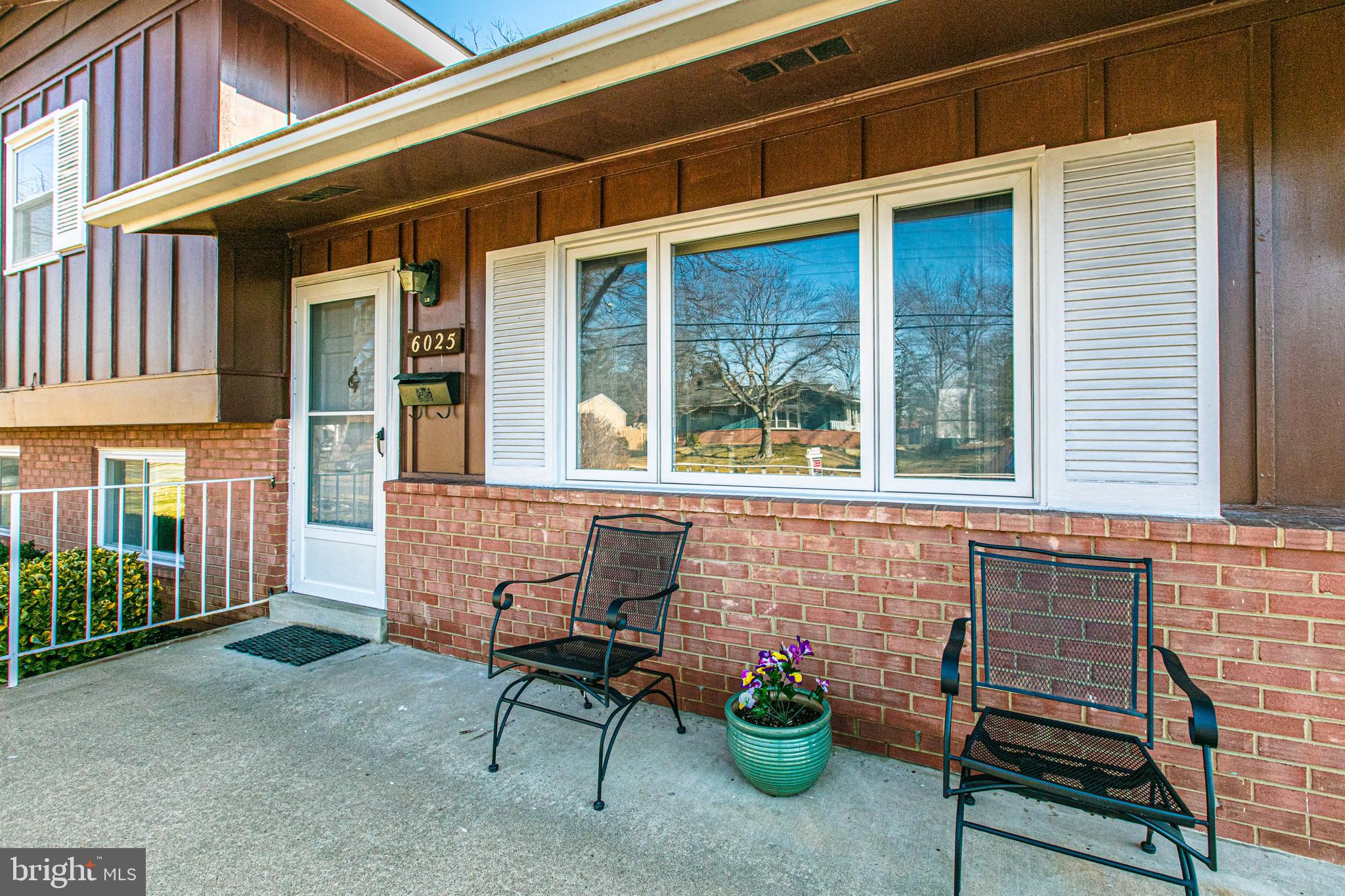 6025 Frontier Drive Springfield, VA 22150 - Photo 7 of 49 Front Porch