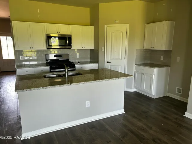 $252,500 | 284 Caribbean Boulevard, Sunset, LA 70584