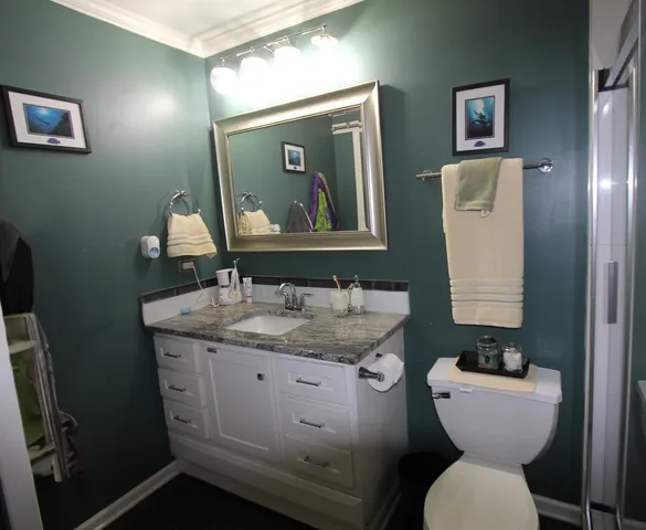 $355,000 | 98 Wiltshire Court, Schaumburg, IL 60193