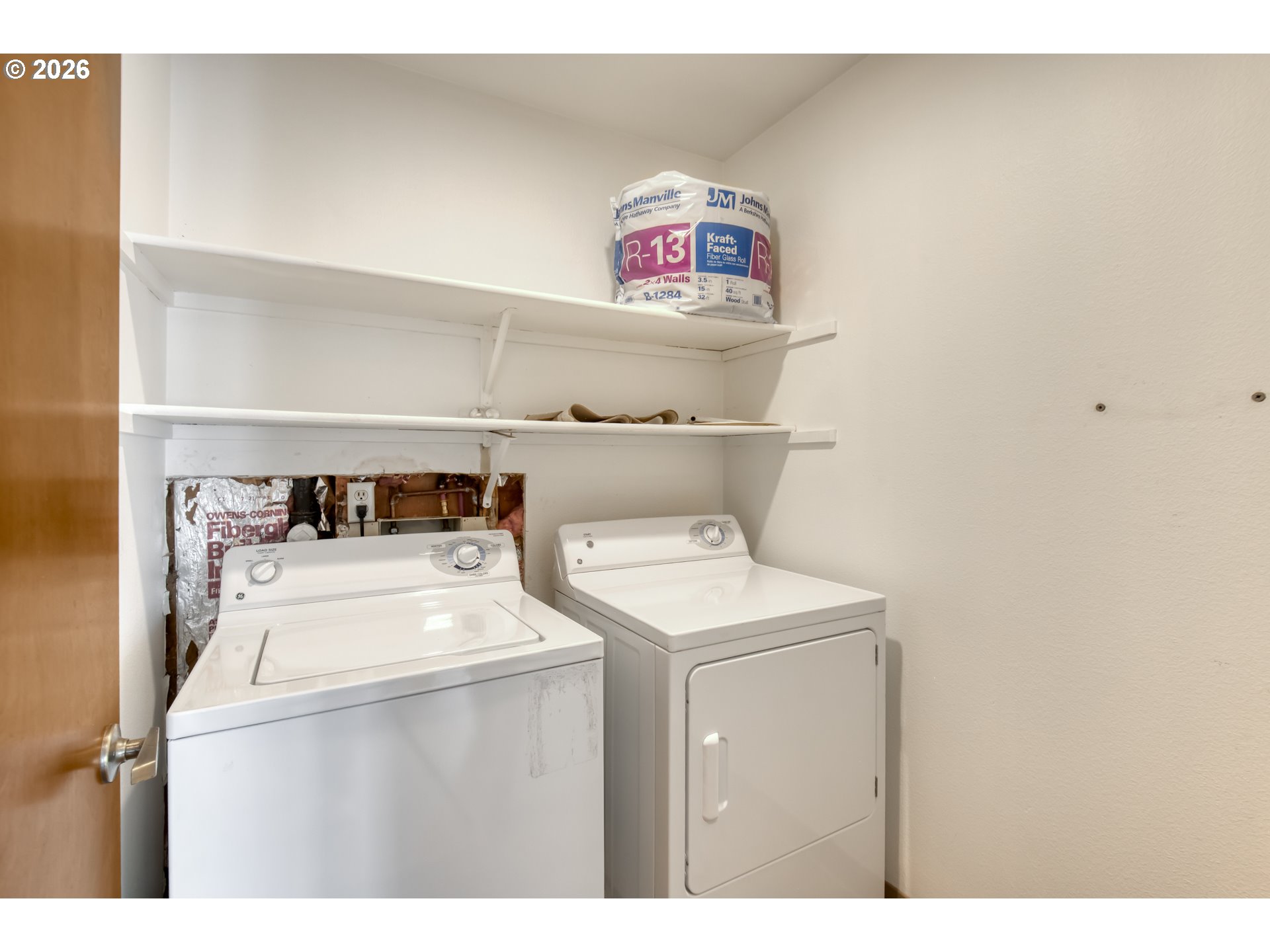 9731 Southwest London Court Portland, OR 97223 - Photo 13 of 27 a utility room with dryer and washer
