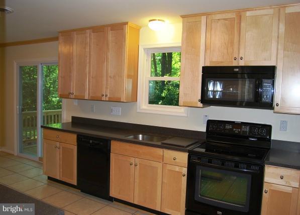 4307 Lynn Burke Road Monrovia, MD 21770 - Photo 13 of 30 Kitchen