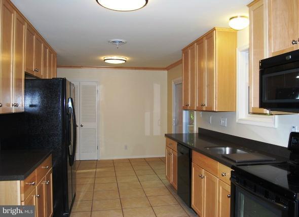 4307 Lynn Burke Road Monrovia, MD 21770 - Photo 23 of 30 Kitchen