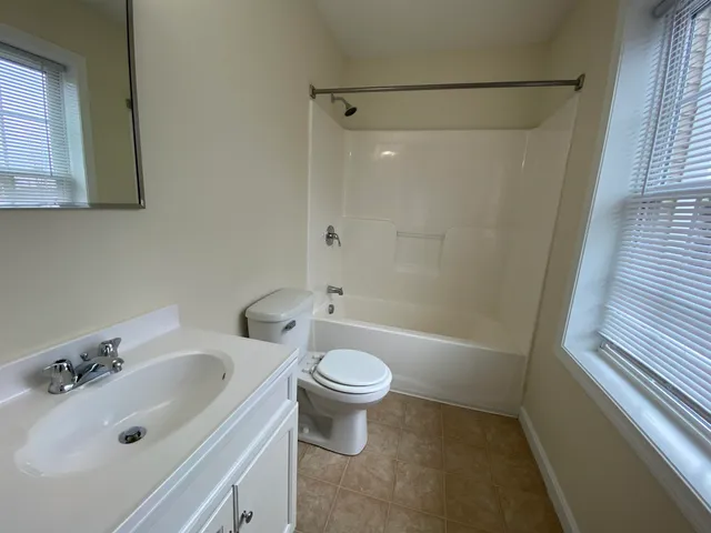 $1,945 | 30 Sentinel Court, Unit L08, Manchester, NH 03103