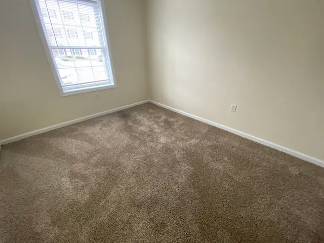 $1,945 | 30 Sentinel Court, Unit L08, Manchester, NH 03103