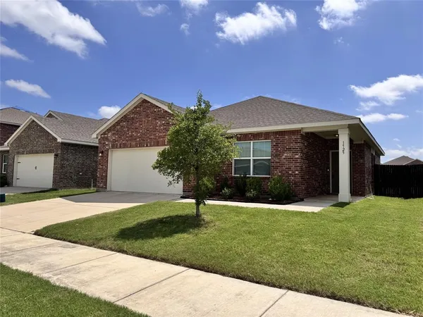 $2,050 | 1725 Escondido Drive, Fort Worth, TX 76052