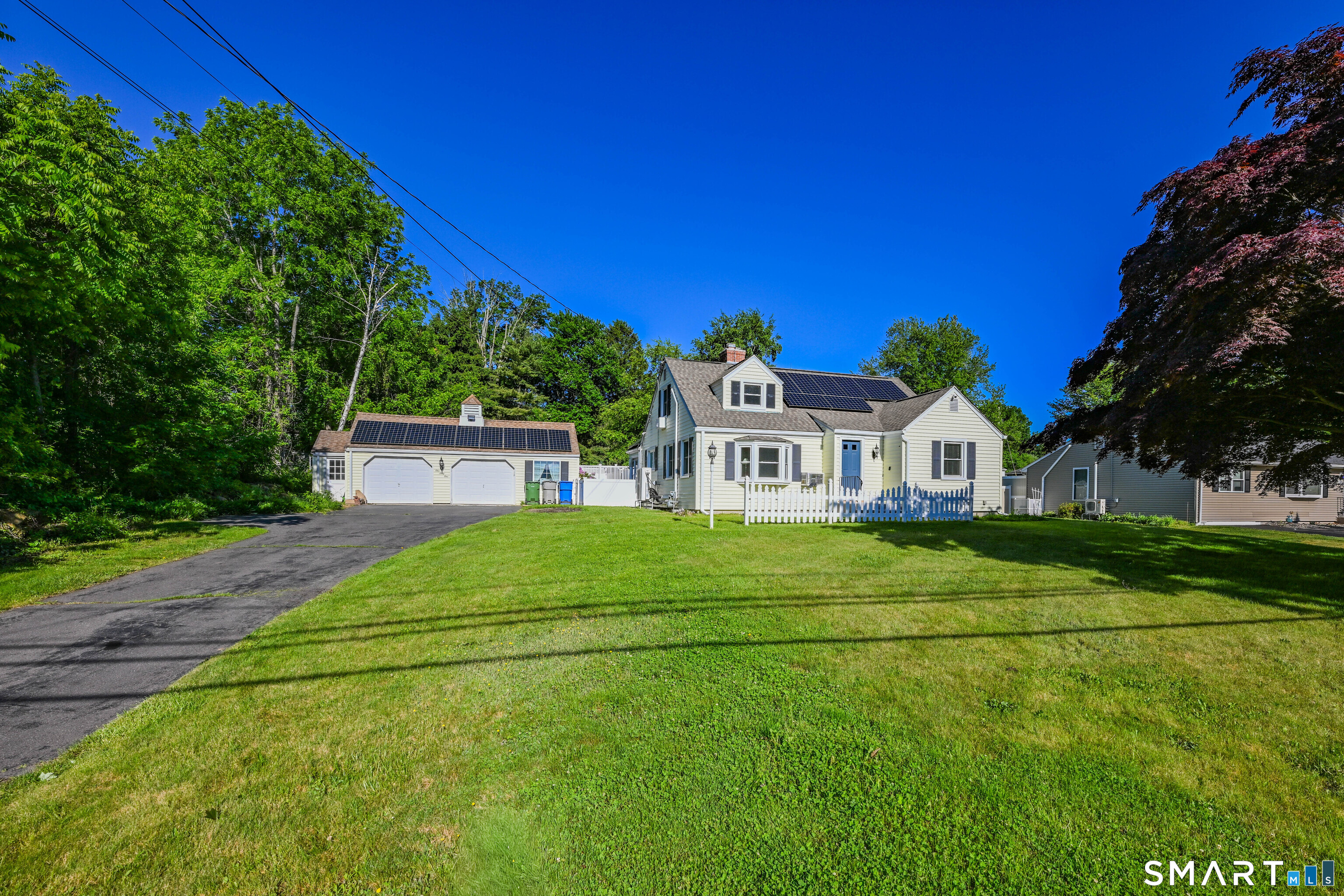 161 Red Stone Hill Bristol, CT 06010 - Photo 5 of 37