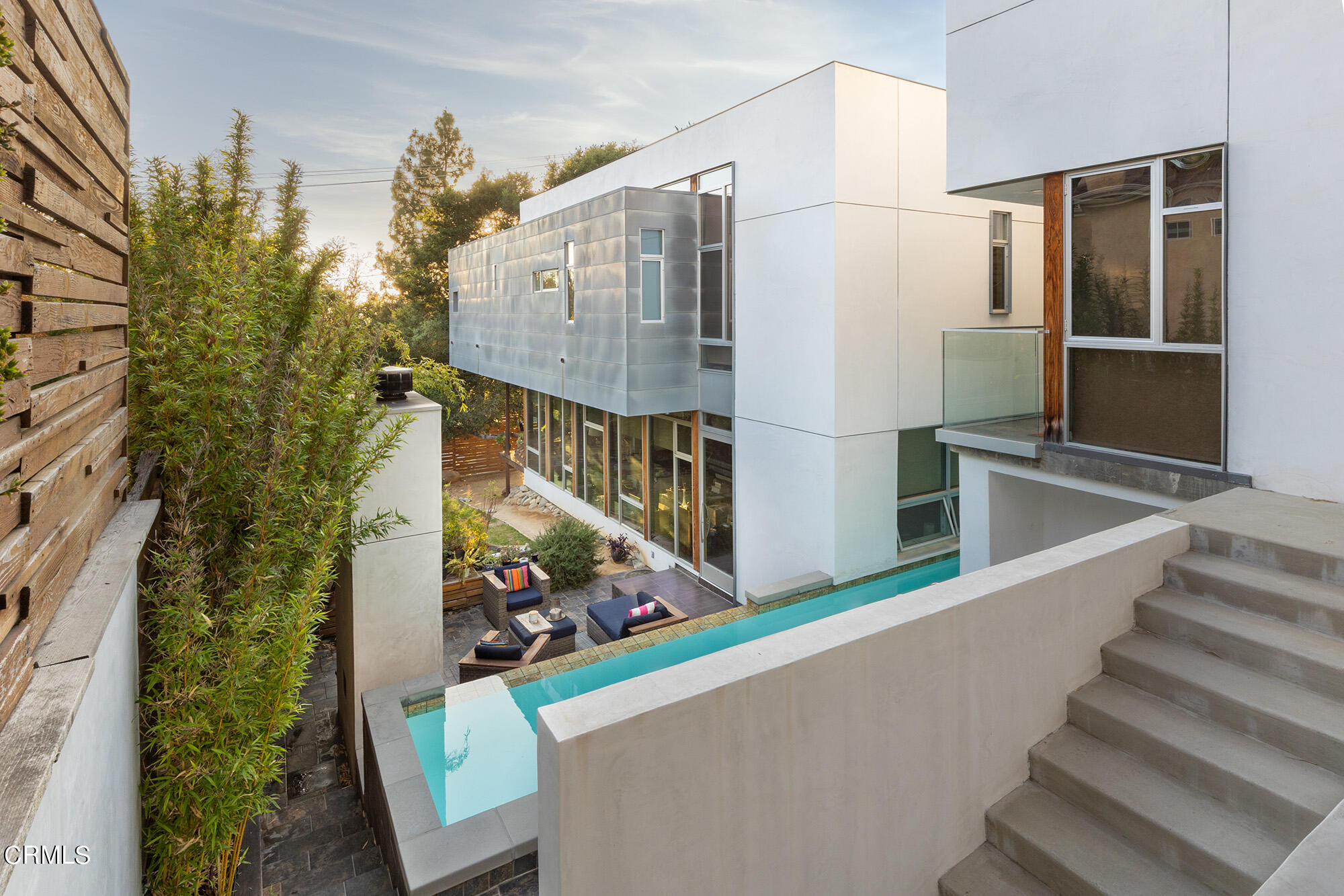 1869 Kaweah Drive Pasadena, CA 91105 - Photo 2 of 36