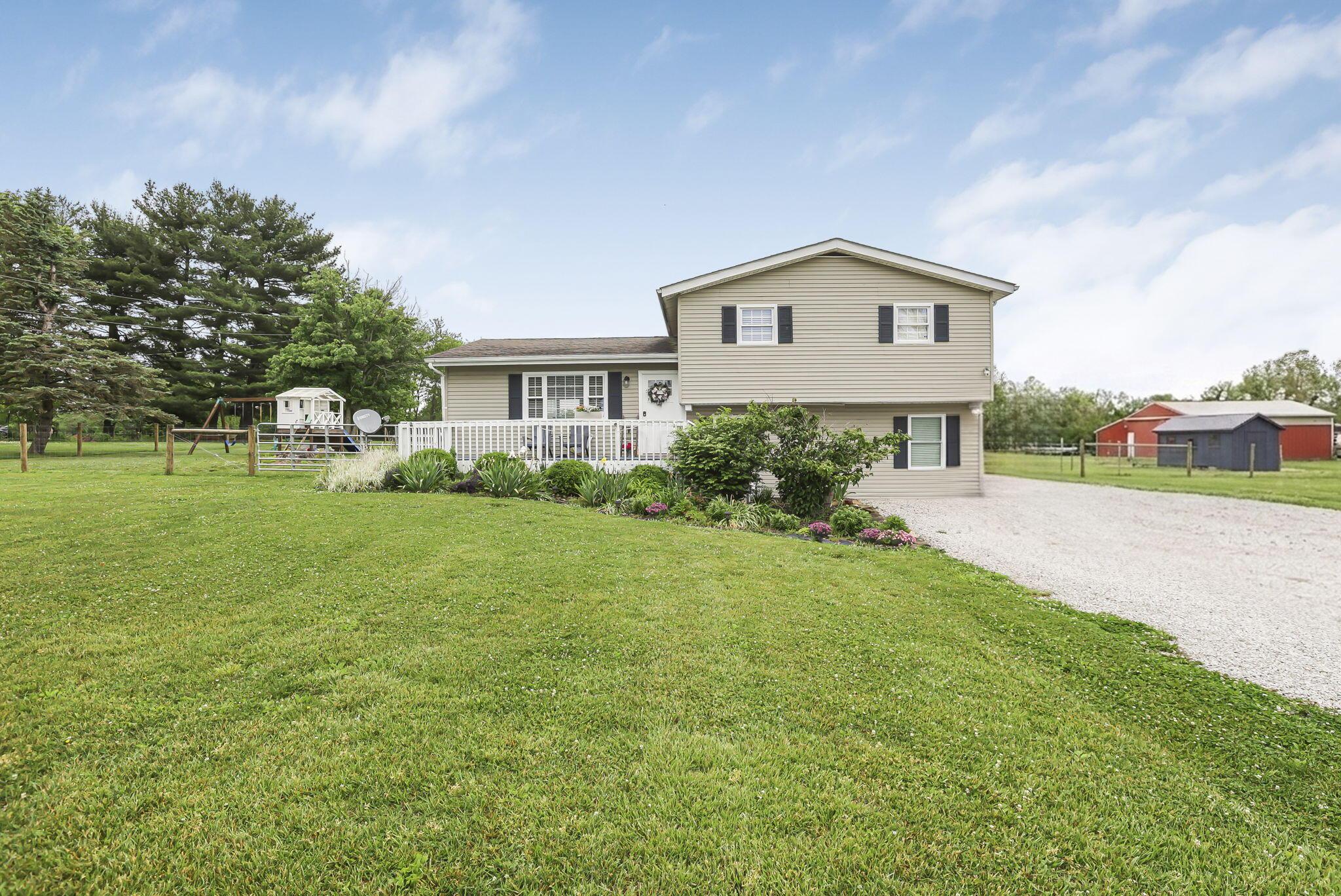 25864 Shoemaker Road Circleville, OH 43113 - Photo 2 of 85 2-web-or-mls-939A6520