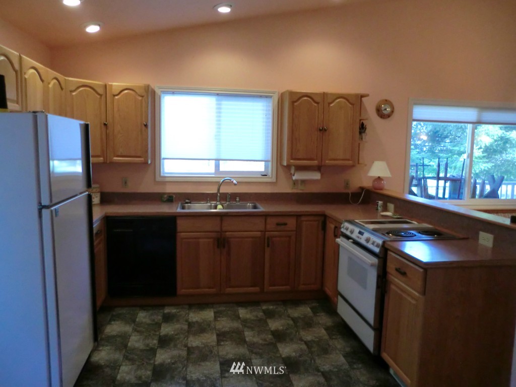 13208 Sandridge Road Long Beach, WA 98631 - Photo 9 of 15 Gallery Image 9
