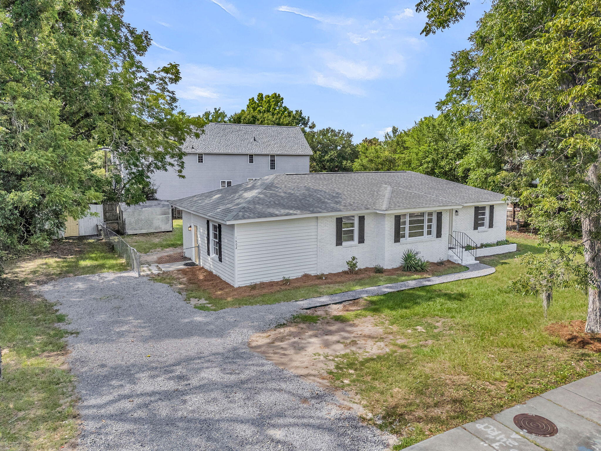 1602 Rifle Range Road Mount Pleasant, SC 29464 - Photo 9 of 47