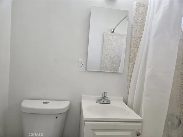 a view of a back yard of the house