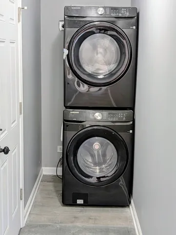 $385,000 | 1005 Valley Stream Drive, Wheeling, IL 60090