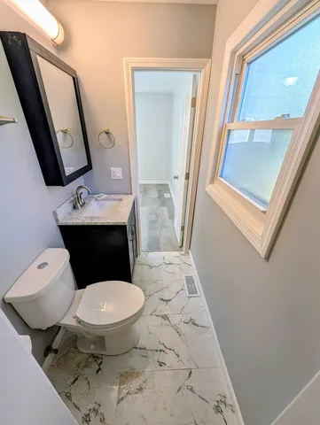 $385,000 | 1005 Valley Stream Drive, Wheeling, IL 60090