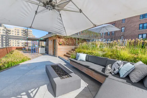 $3,300,000 | 422 West Deming Place, Unit 4, Chicago, IL 60614