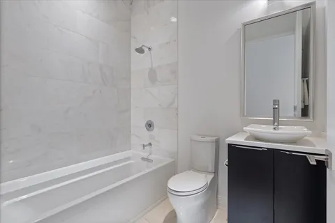 $3,300,000 | 422 West Deming Place, Unit 4, Chicago, IL 60614