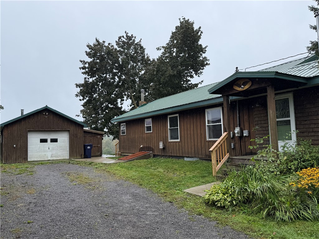 738 Meeting House Road Winfield, NY 13491 - Photo 2 of 27 Gallery Image 2