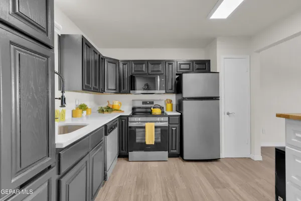 $189,999 | 4433 North Stanton Street, Unit 317, El Paso, TX 79902