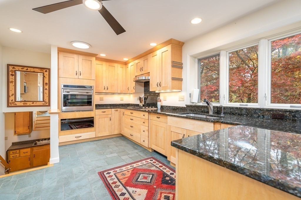 44 Fox Farms Road Northampton, MA 01062 - Photo 5 of 42 Gallery Image 5