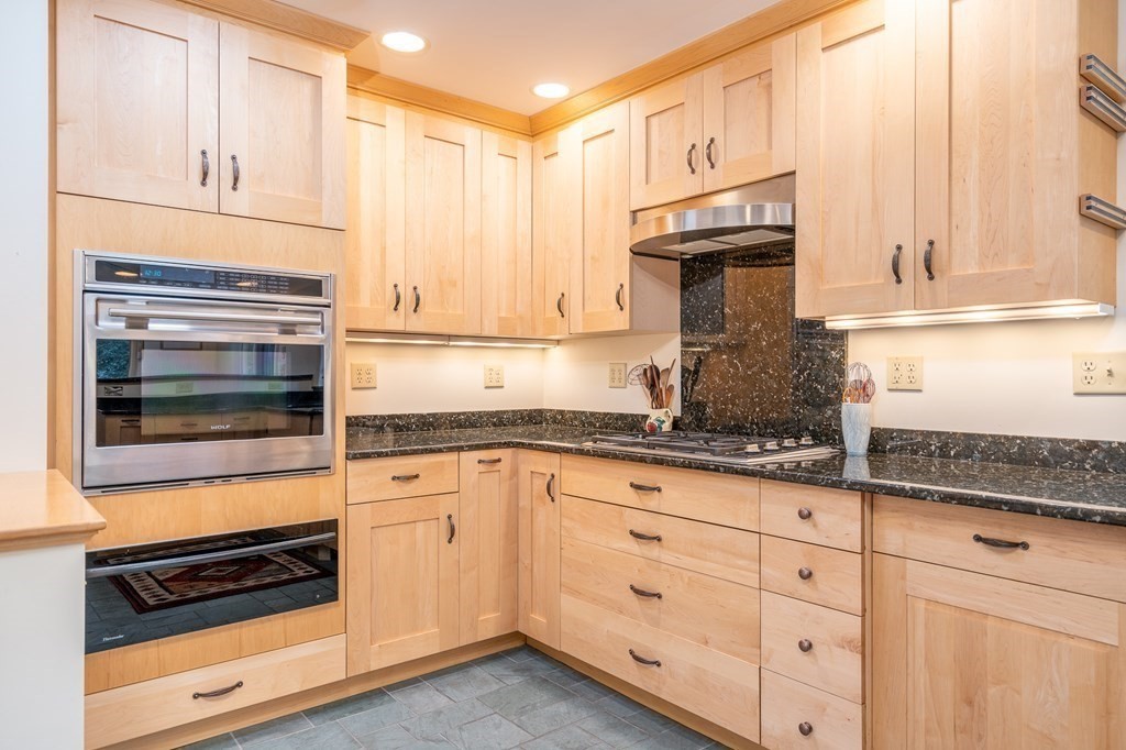 44 Fox Farms Road Northampton, MA 01062 - Photo 6 of 42 Gallery Image 6