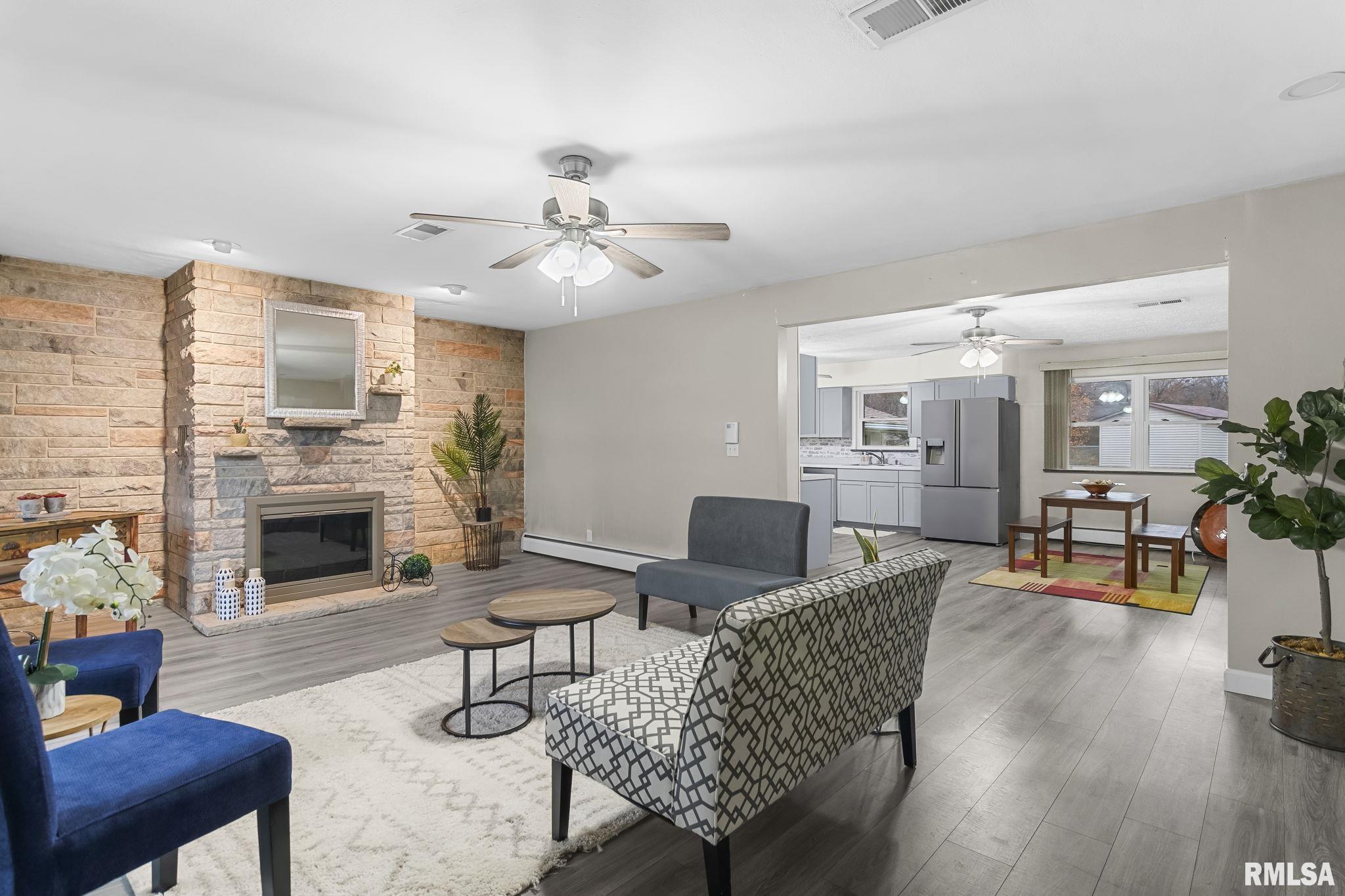 2491 West Washington Street Springfield, IL 62702 - Photo 2 of 31