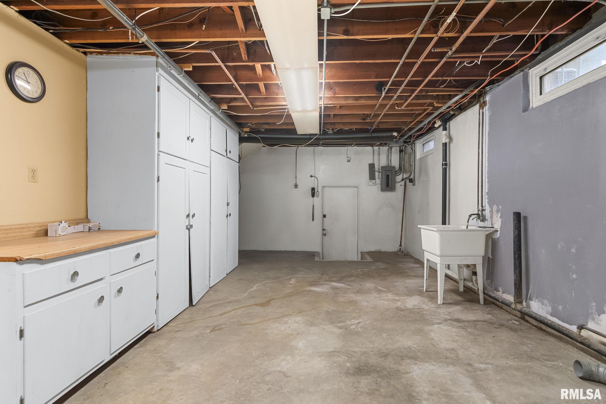 2491 West Washington Street Springfield, IL 62702 - Photo 23 of 31