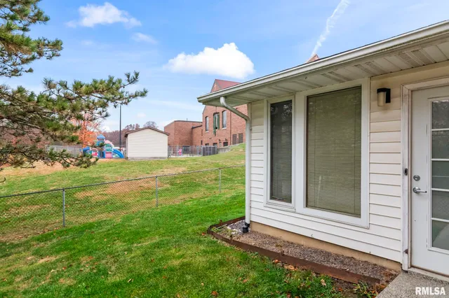 $217,900 | 2491 West Washington Street, Springfield, IL 62702