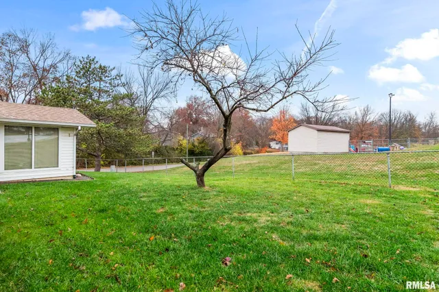 $217,900 | 2491 West Washington Street, Springfield, IL 62702