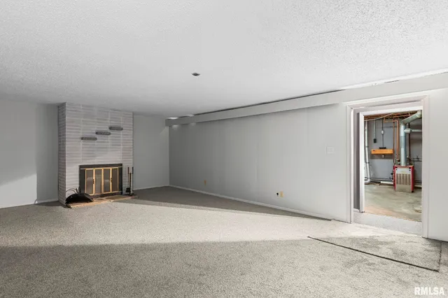 $217,900 | 2491 West Washington Street, Springfield, IL 62702