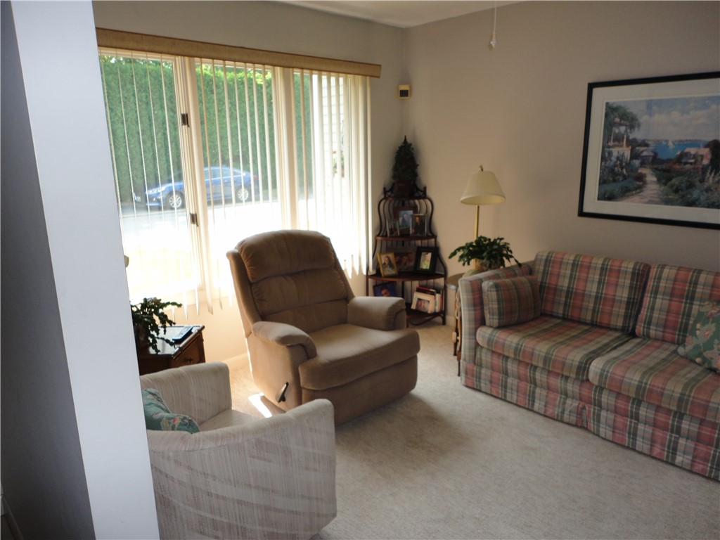 196 Old River Road, Unit 212 Lincoln, RI 02865 - Photo 13 of 22 Gallery Image 13