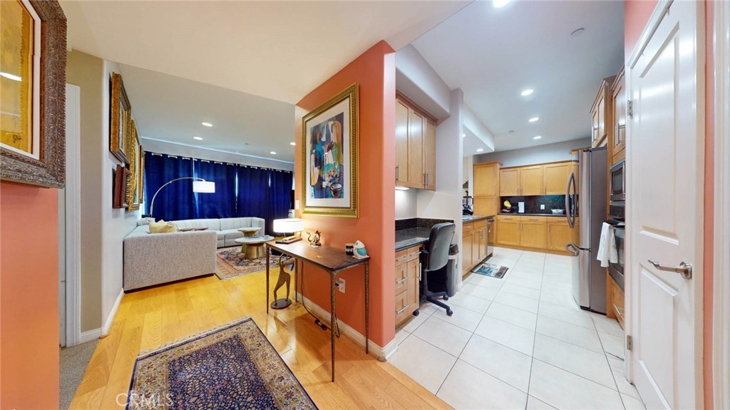 4821 Bakman Avenue, Unit 405 North Hollywood, CA 91601 - Photo 13 of 35